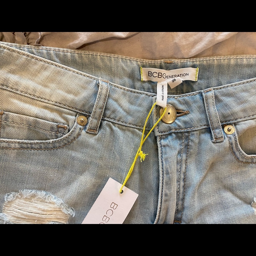 BCBG Generation jean shorts - Picture 2 of 6